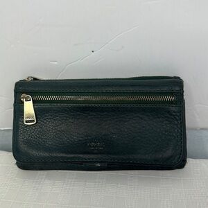 Fossil Preston Flap Clutch in deep evergreen